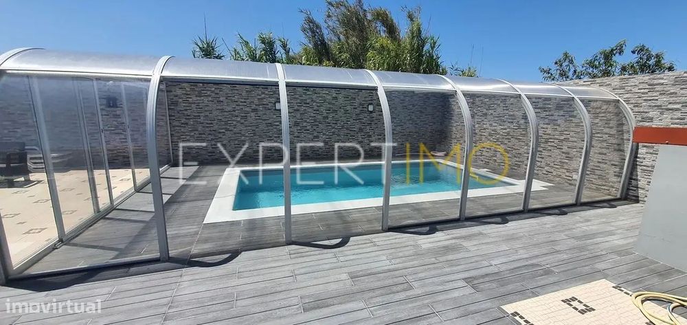 Moradia Isolada T5 com piscina