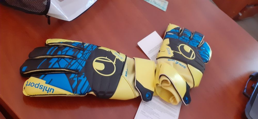 Вратарские перчатки футбольные перчатки перчатки вратаря