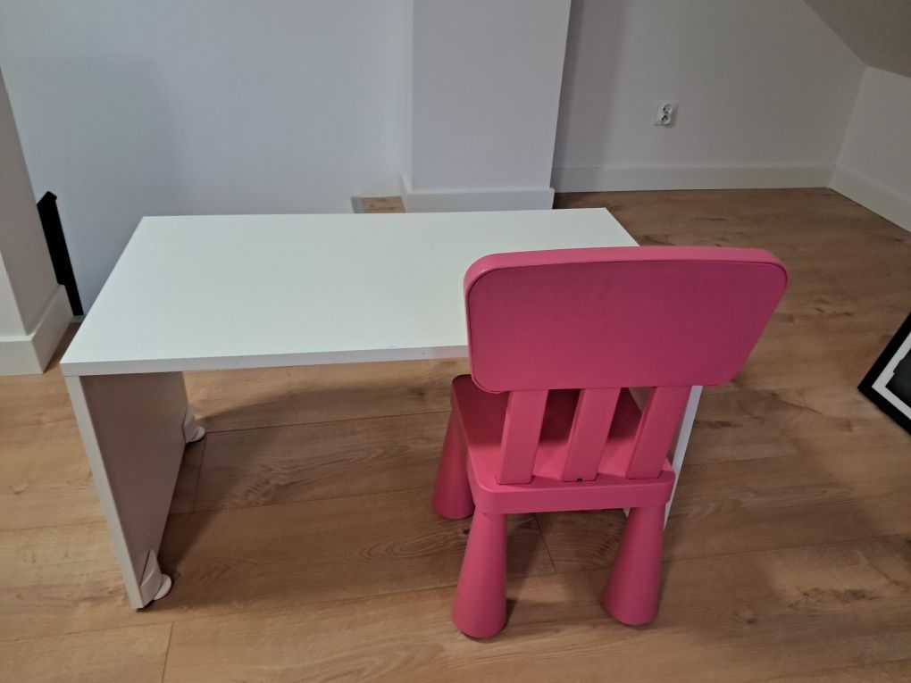 Biurko smastad dla małego dziecka ikea smastad ławka, skrzynia