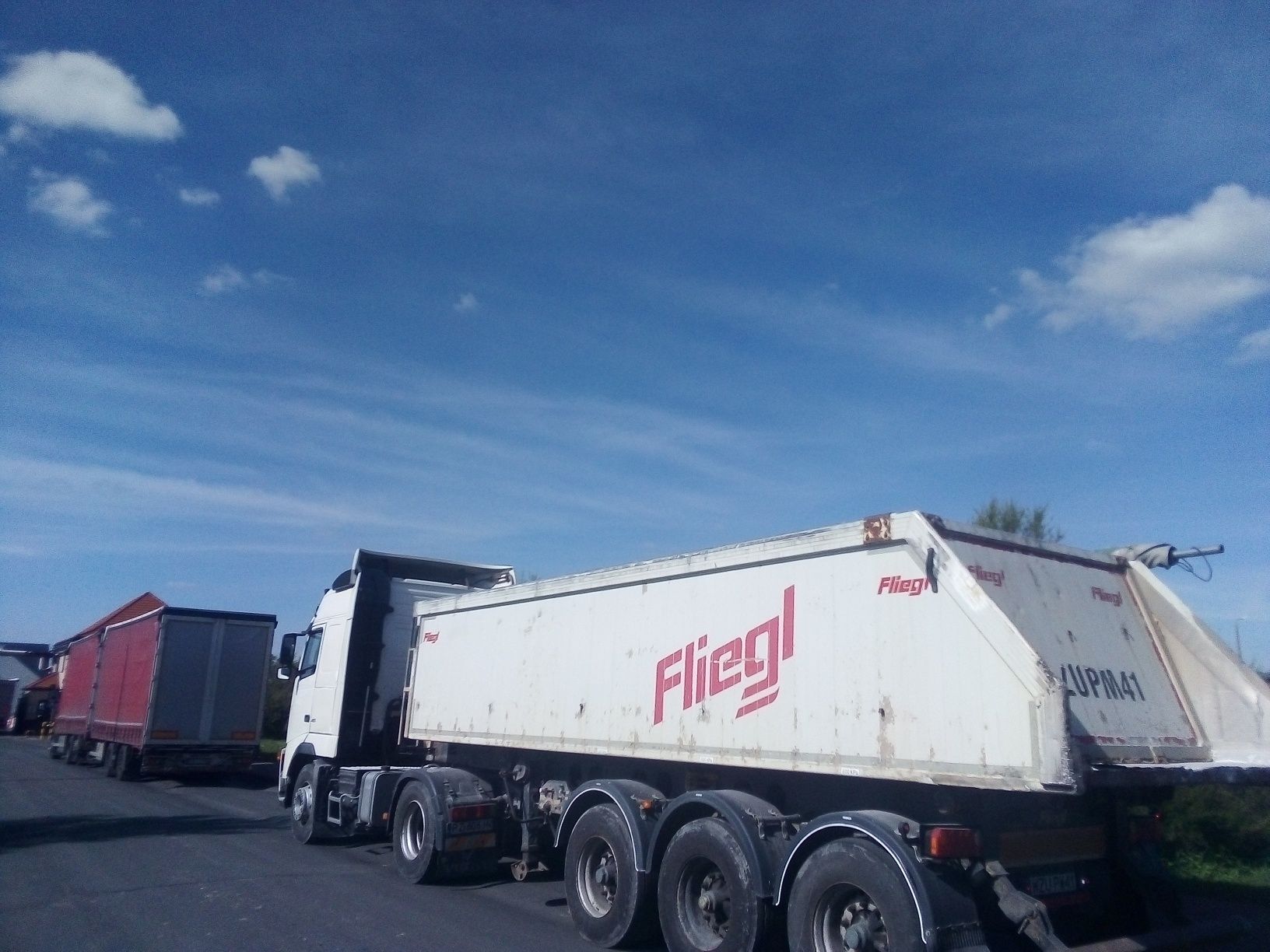 Zestaw ciągnik siodłowy Volvo fh12+naczepa fliegl