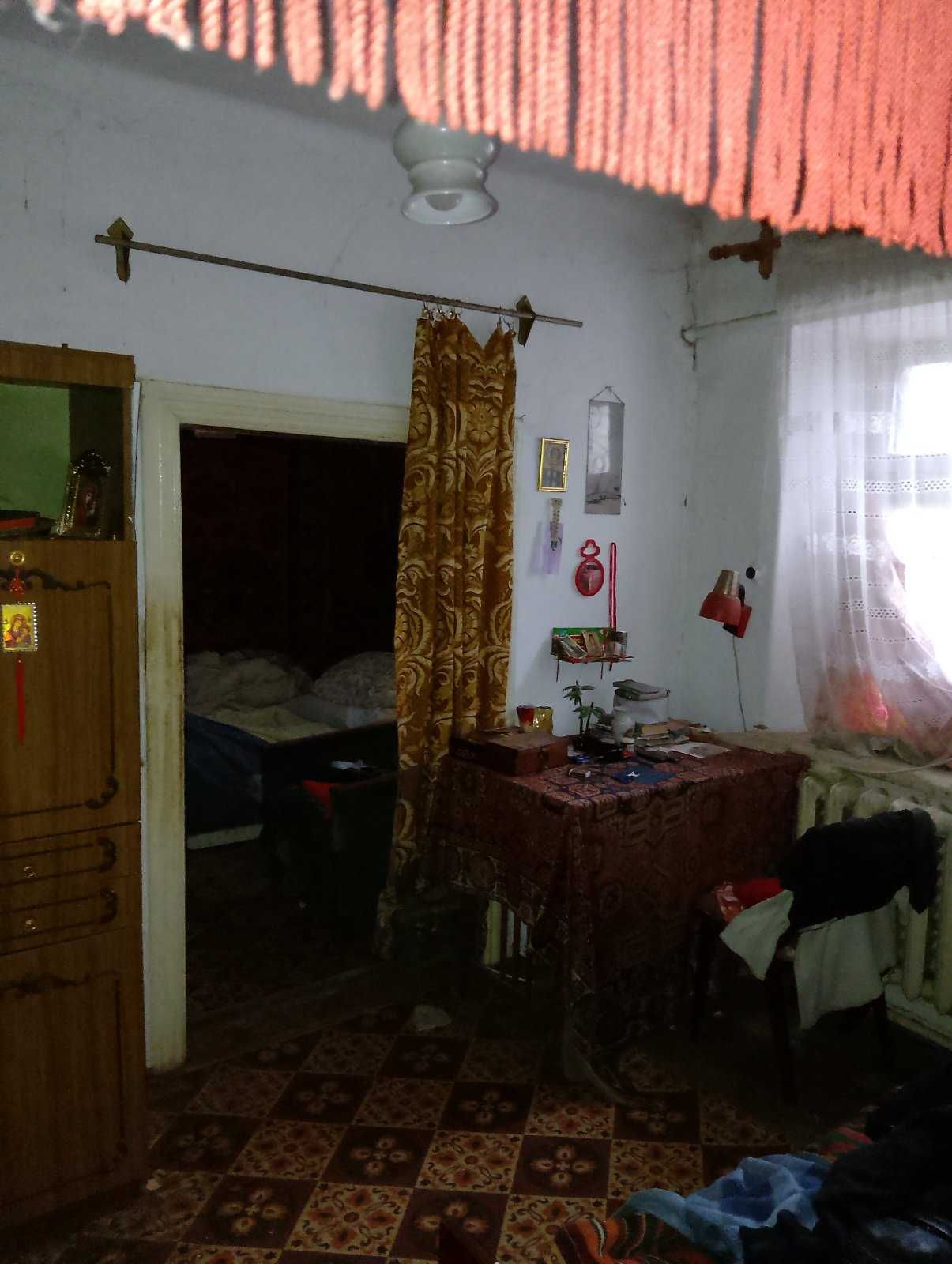Продаётся пол дома с участком