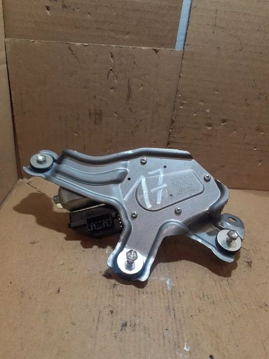 SILNICZEK WYCIERACZKI TYŁ TOYOTA AVENSIS T27 nr 85130-05060