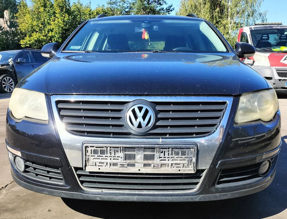 VW PASSAT B6 KOMBI ZDERZAK PRZEDNI PRZÓD GRILL LC9X