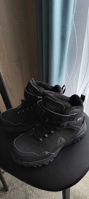 Buty zimowe chłopięce rozmiar 38