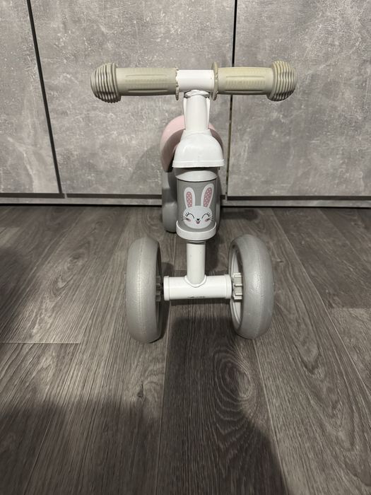 Продом беговел для девочки