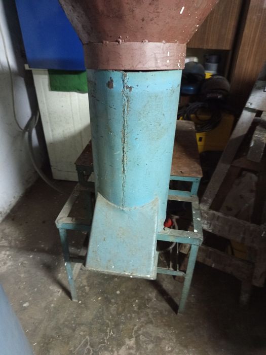 Śrutownik, bąk do rozdrabniania zboża