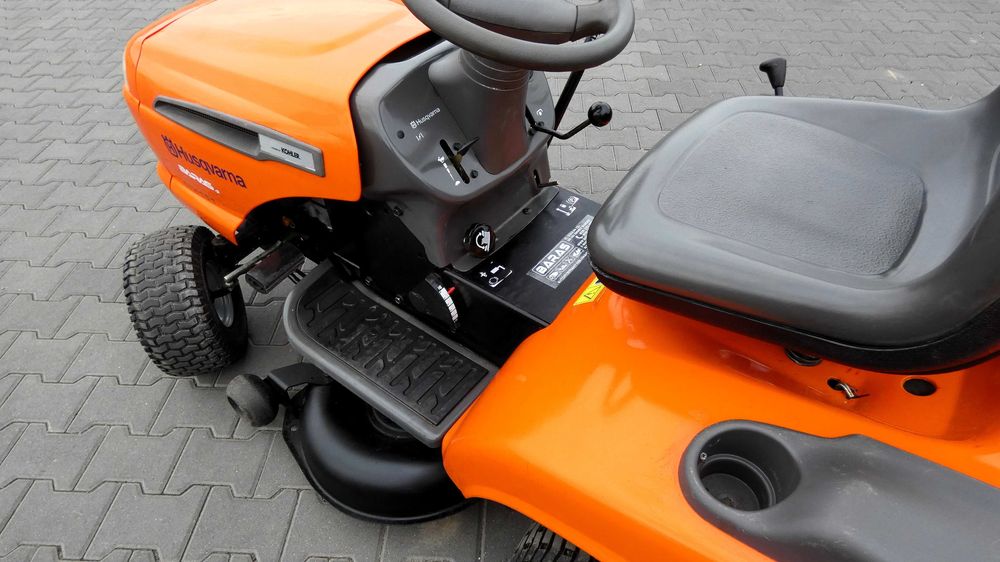 Traktorek kosiarka Husqvarna CTH151 (150401.5) - Baras