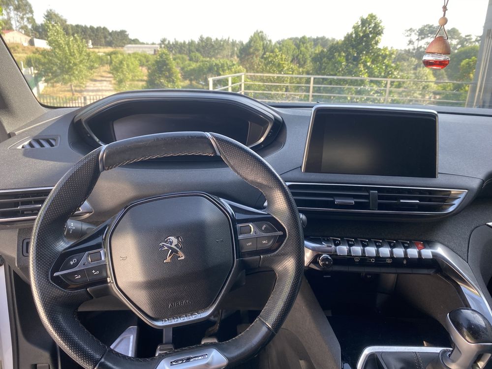Peugeot 3008 GT LINE