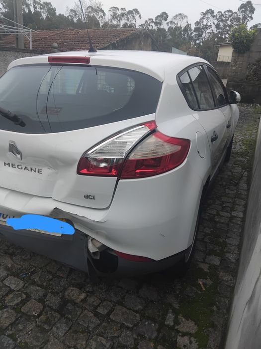 vendo Renault megane 3 comercial acidentado salvado