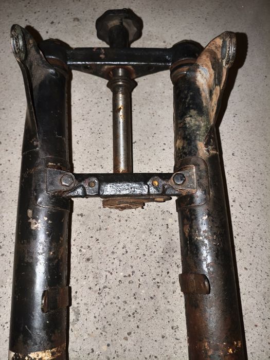 Przednie zawieszenie K750 Dniepr MT K650