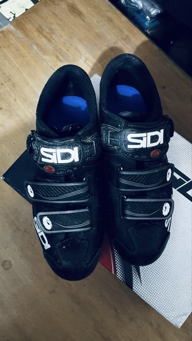 Sapatos SIDI como novos