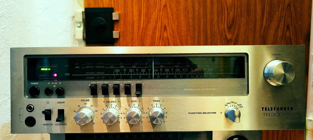 Amplituner Telefunken TR-300 Hi-Fi  4x55 W idealnie sprawny oryginalny