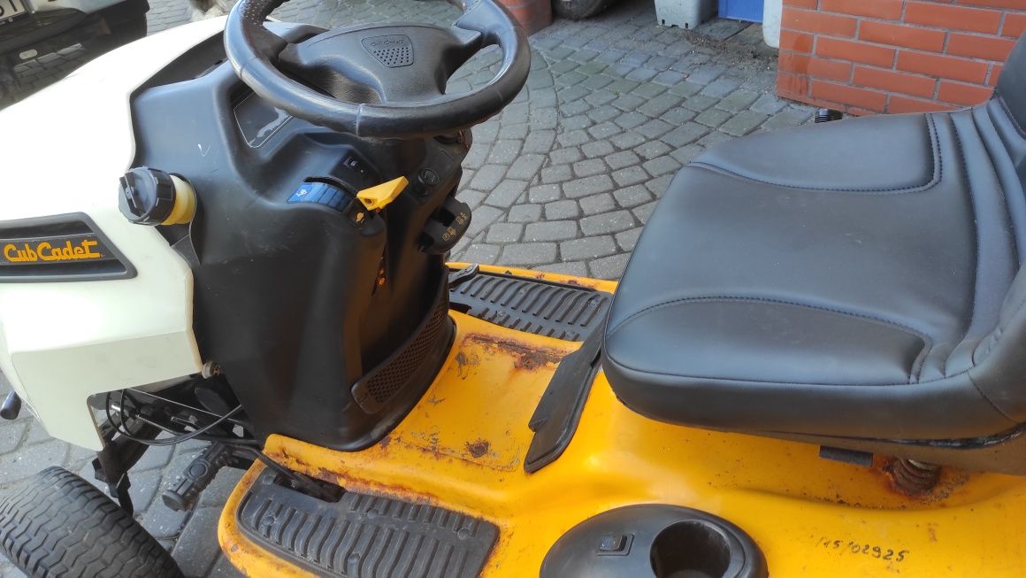 Traktorek kosiarka Cub Cadet 24 hp