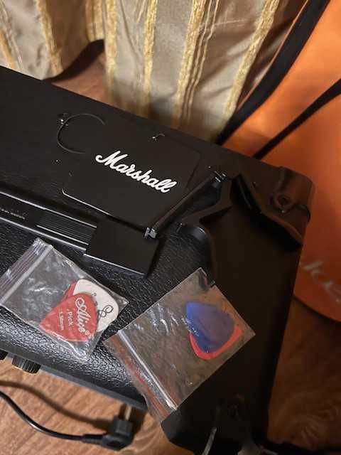 Электрогитара LTD MH-200 с комбоусилителем MARSHALL