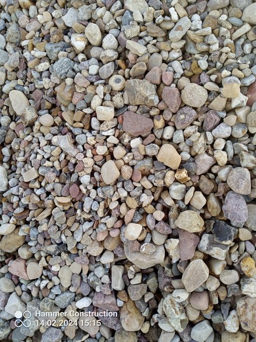 Żwir piasek beton towarowy transport wywrotką