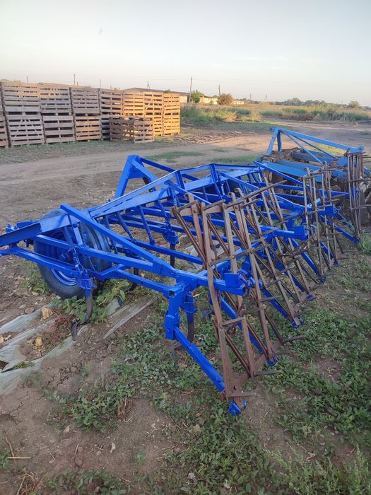 Продаю навісний культиватор