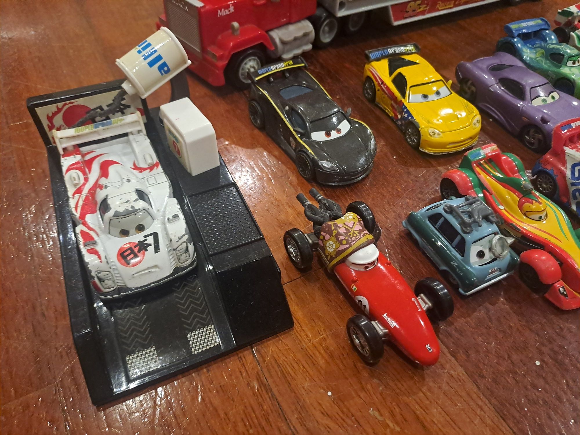 Conjunto Carrinhos Pixar Cars 2