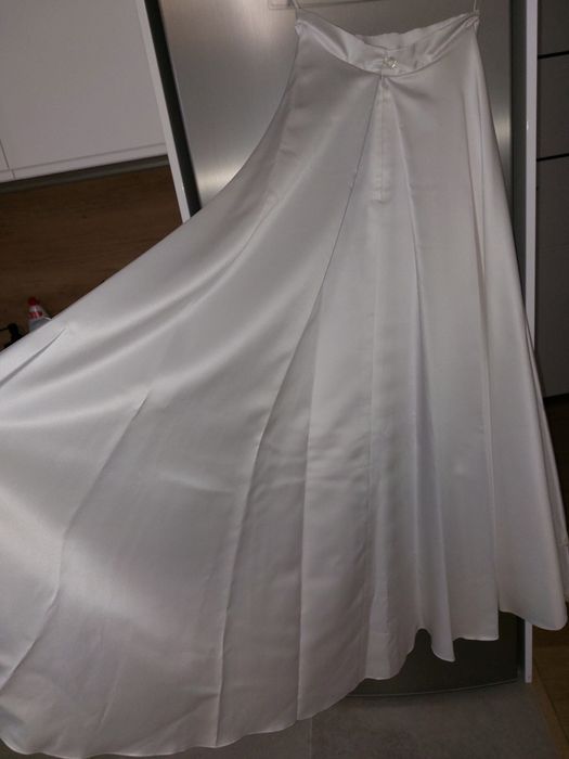 Sukienka ślubna biała