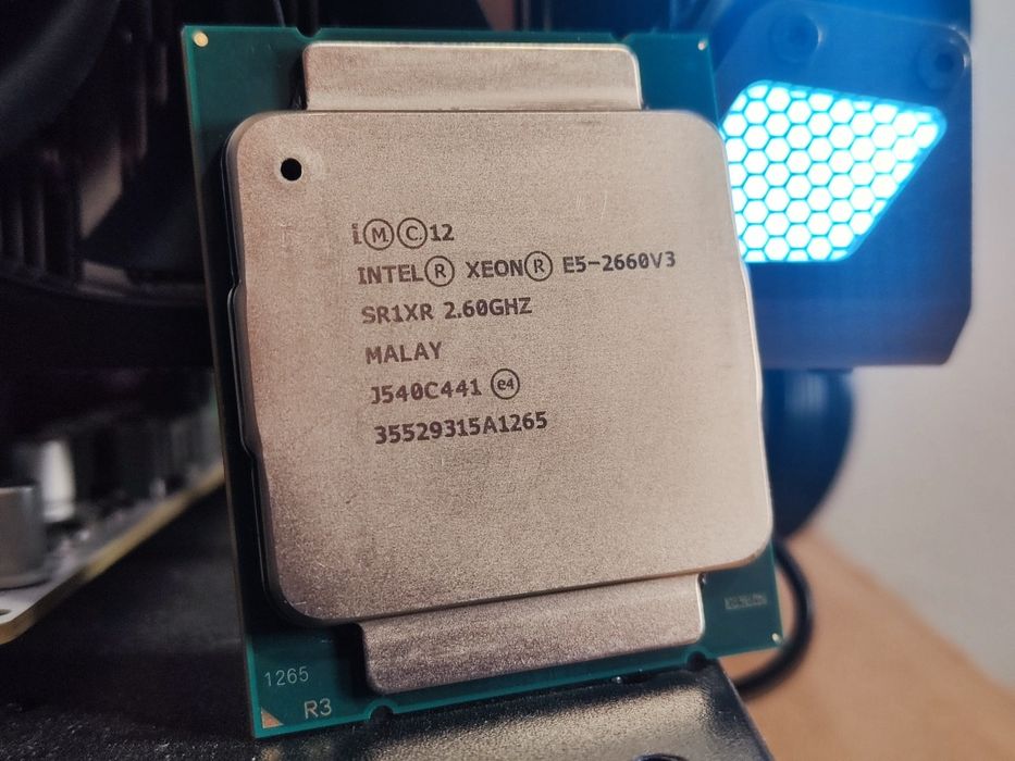 CPU Intel Xeon 2660V3 10/20