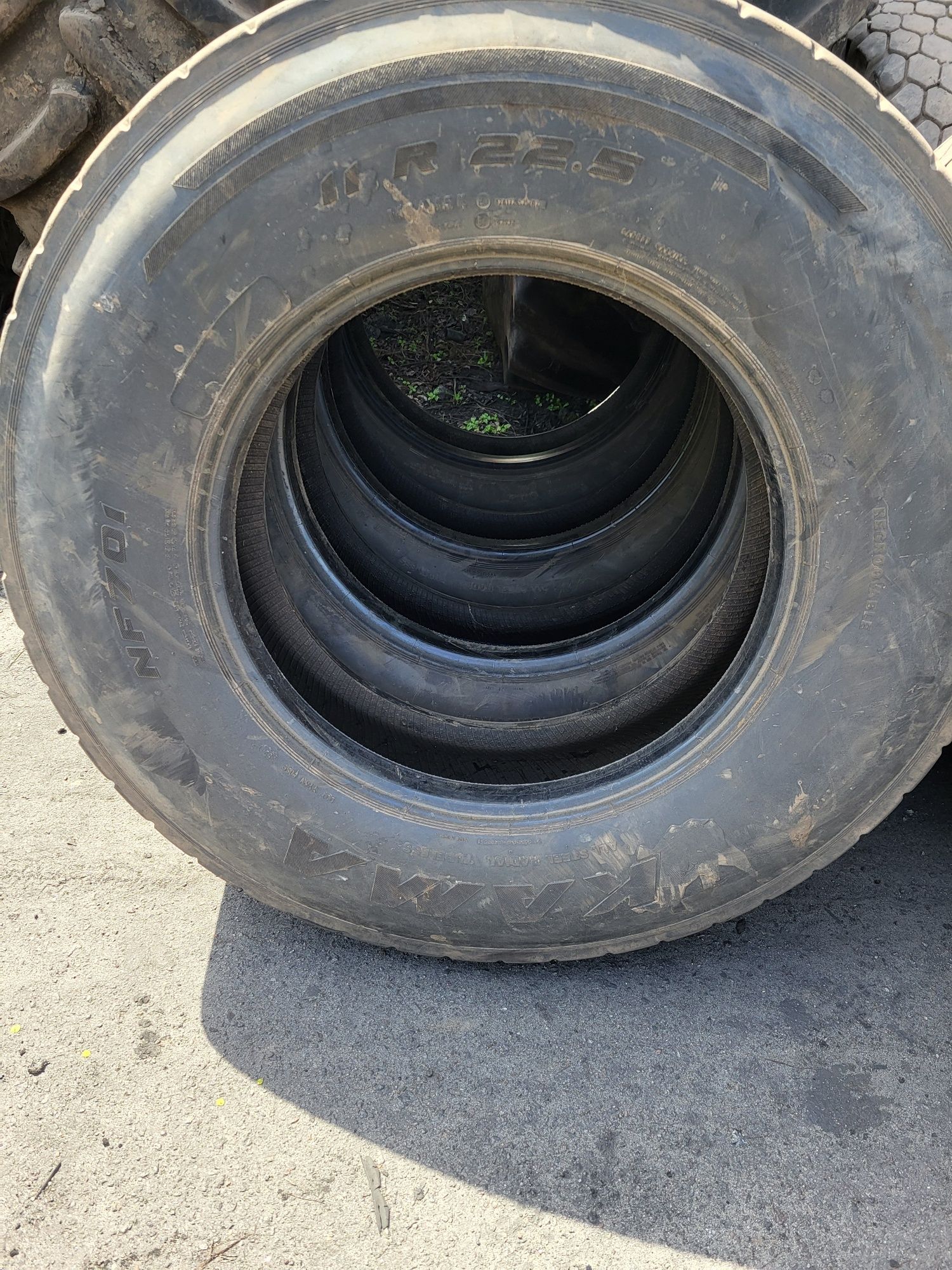 Продам шины б.у 11 R22.5