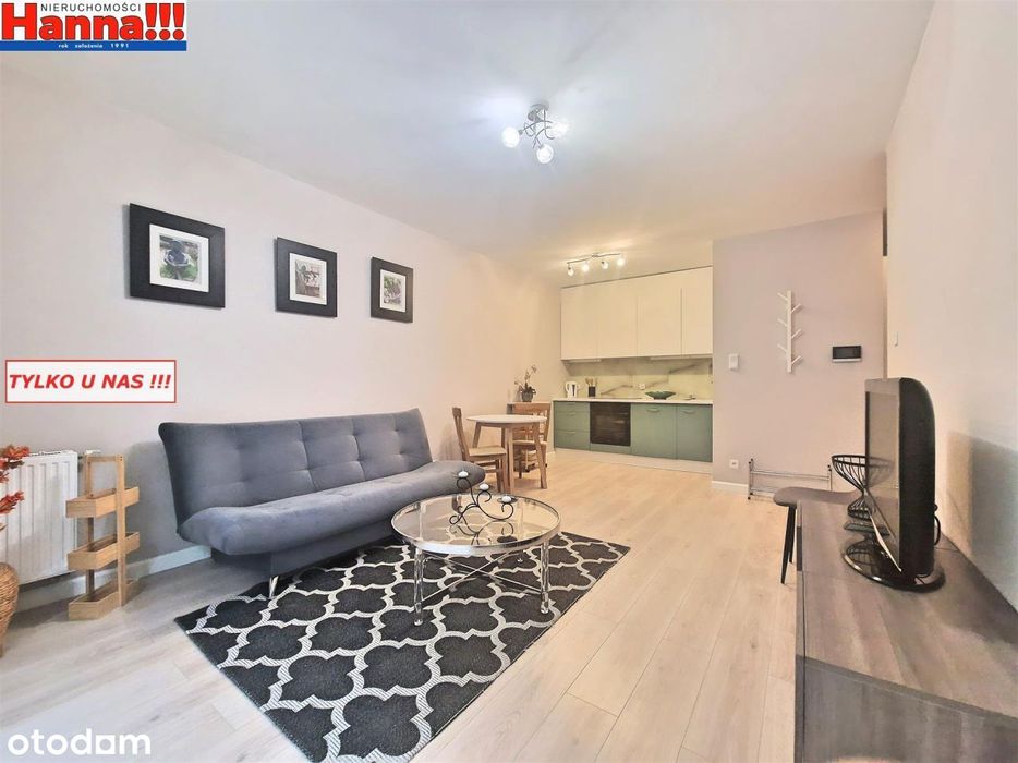 Villa Jaśkowa Dolina. Nowe. Garaż. Ściana lasu.