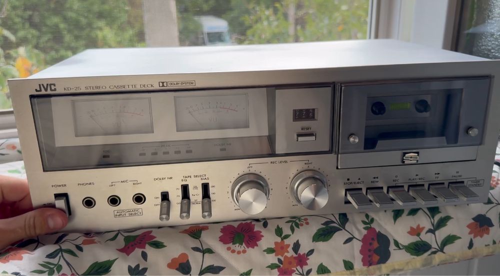 Дека, підсилювач JVS, акустика Technics SB