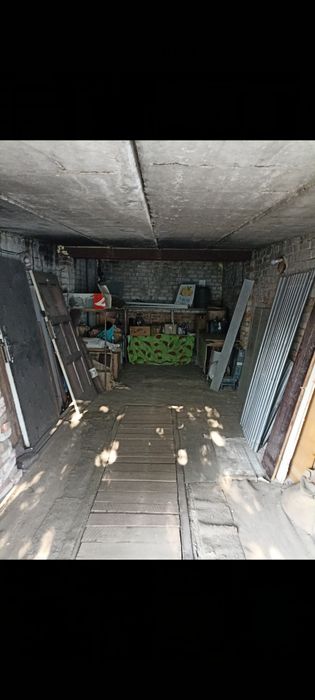 Гараж  9 метров.