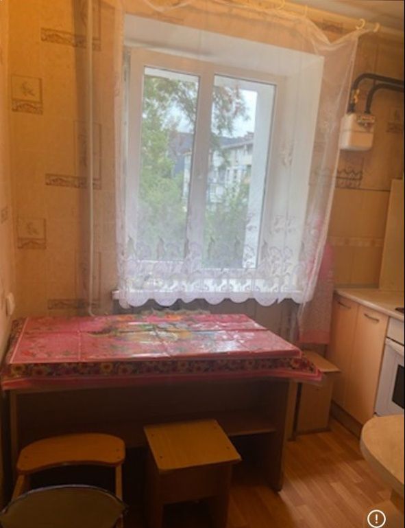 Сдам 3 кв Гагарина 97. Неоплаза. Берём всех.