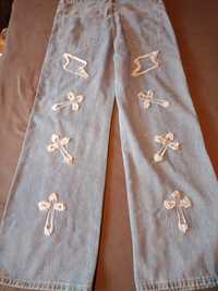 Spodnie dżinsowe z hawtami