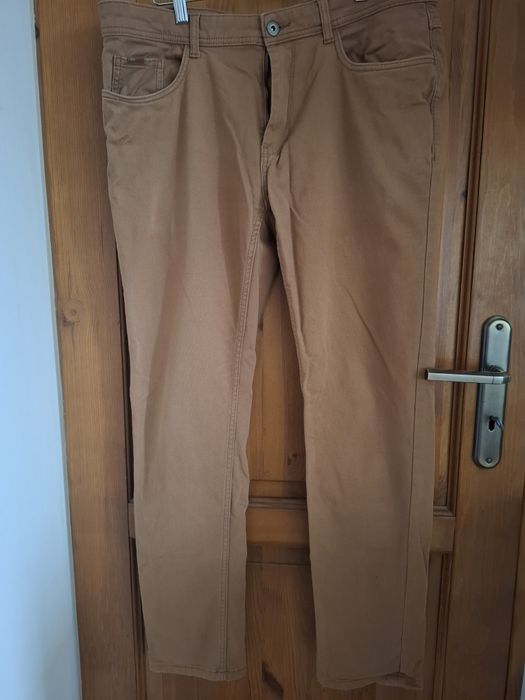 Klasyczne Spodnie męskie Reserved