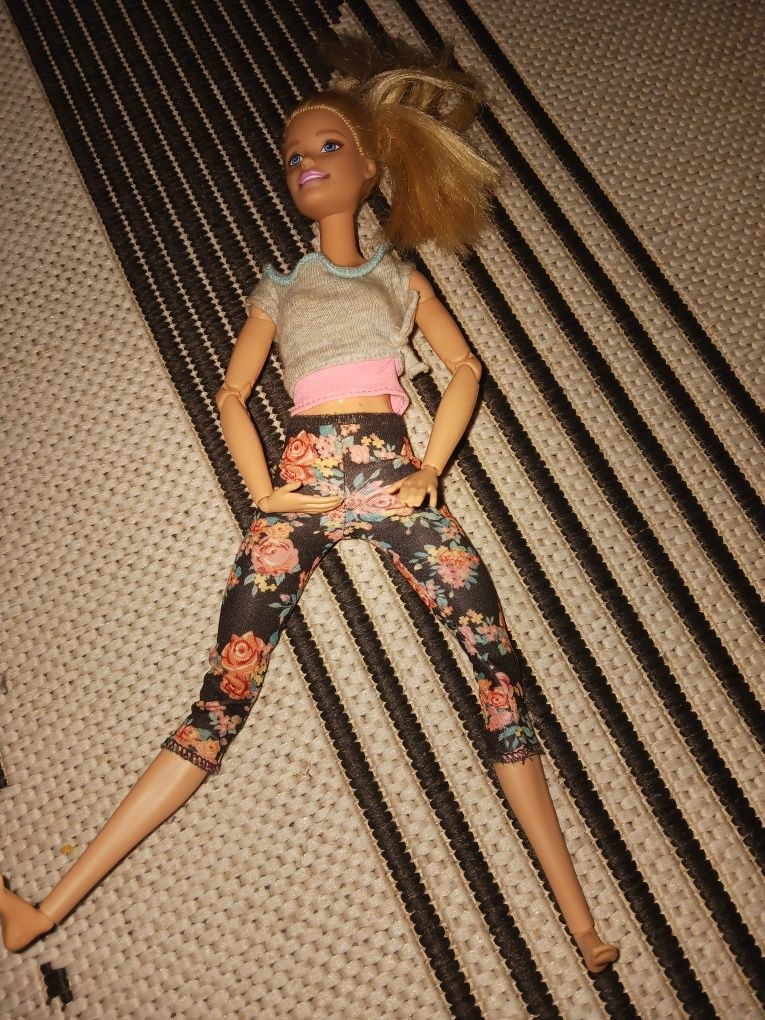Lalka barbie move yoga