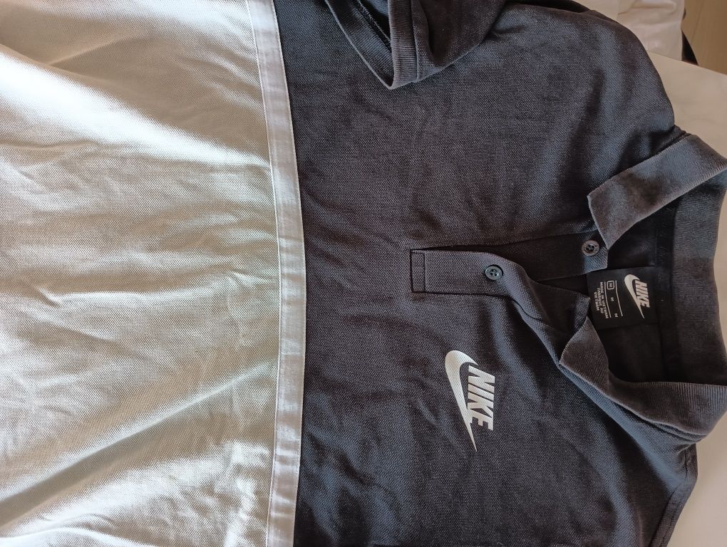 Tshirt -Polo	Nike		Tamanho M	usada em bom estado
