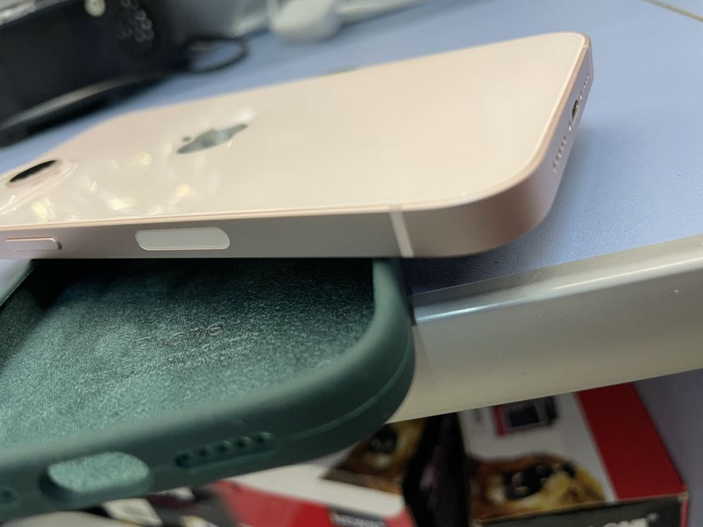 Продам iphone 13 128 Гб r-sim