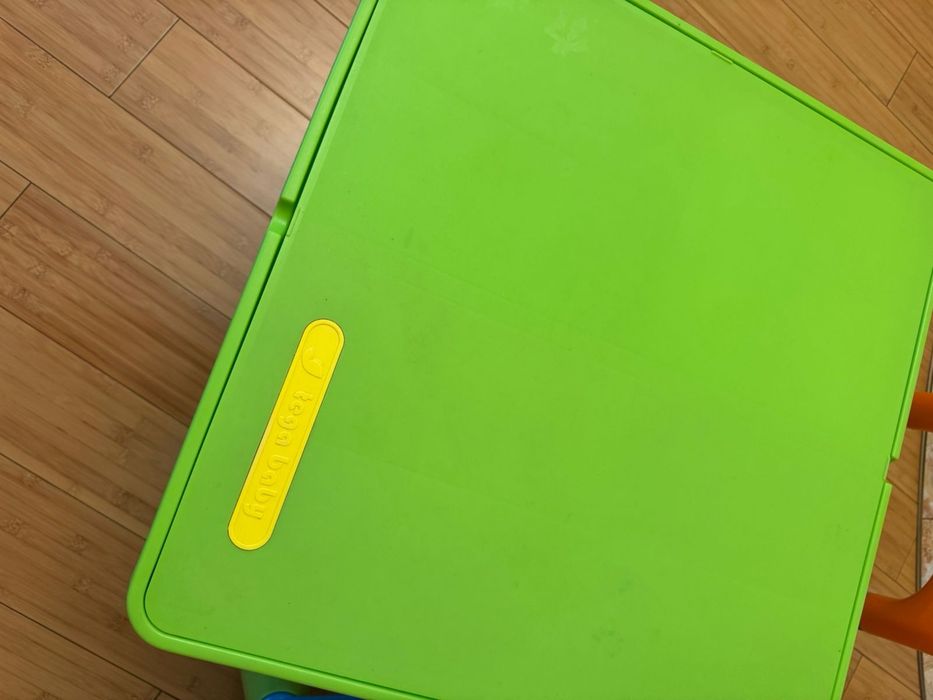 Дитячий стіл Tega baby та два стільці