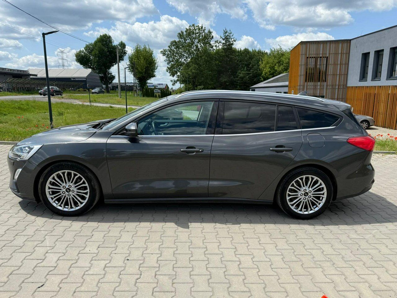 Ford Focus Titanium*Led*PakietZimowy*Radar*LineAssist*Tempomat*Automat*Zadbany*FV