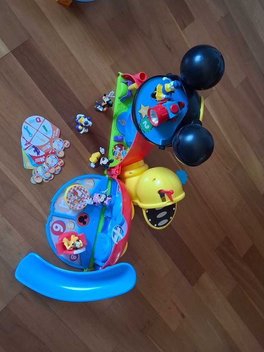 Brinquedos como novos criança