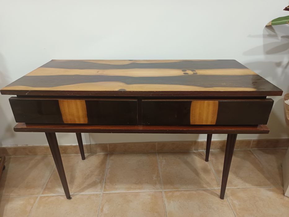 Aparador antigo em madeira bicolor