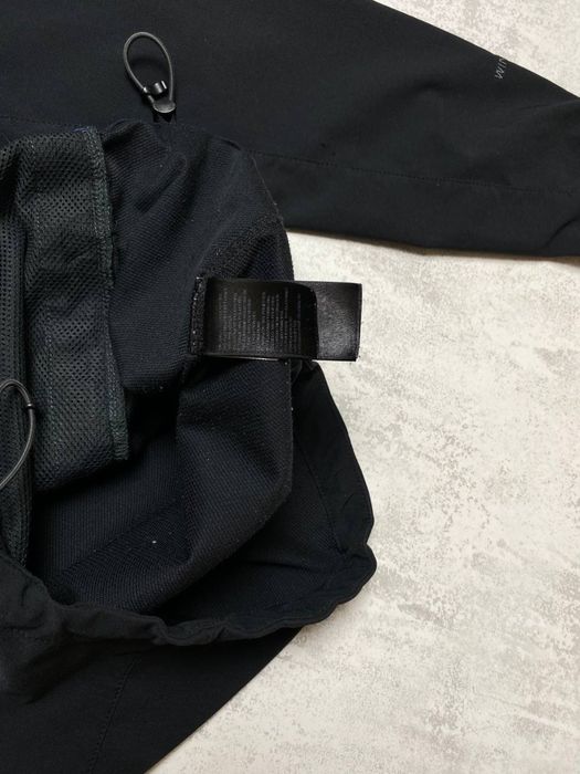 Чорна софтшел-куртка The North Face Windwall на блискавці