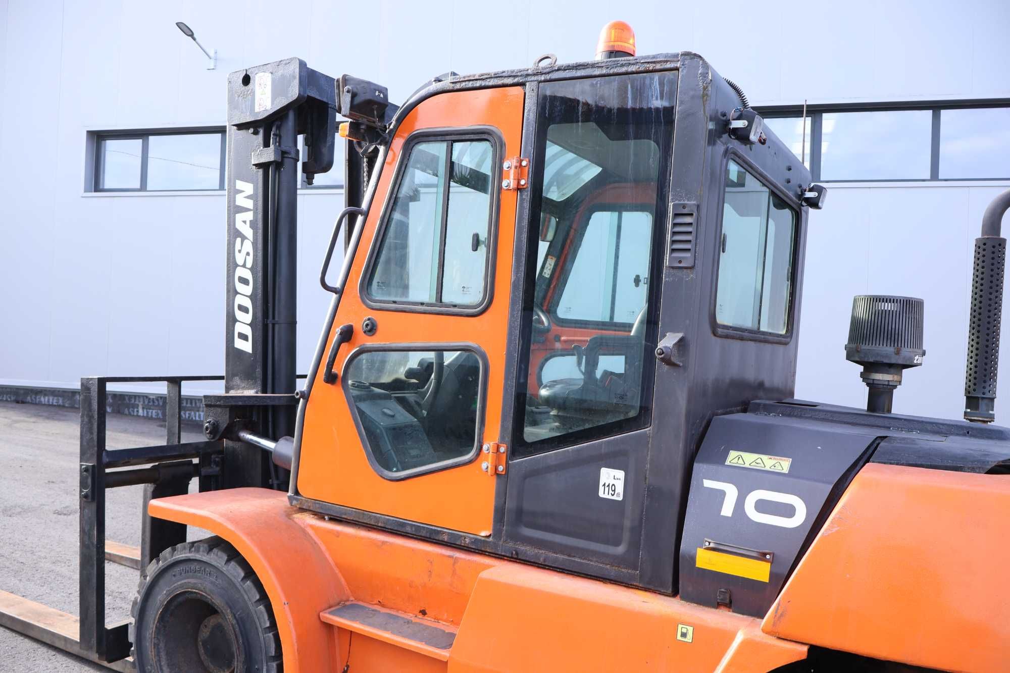 Empilhador DOOSAN D70S 7Ton