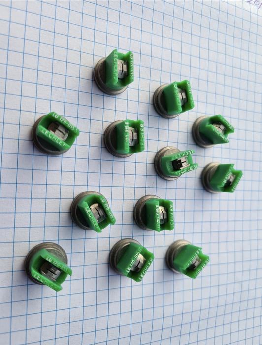 Dysza płaskostrumieniowa opryskiwacza Lechler LU 90° 015 zielona V2A