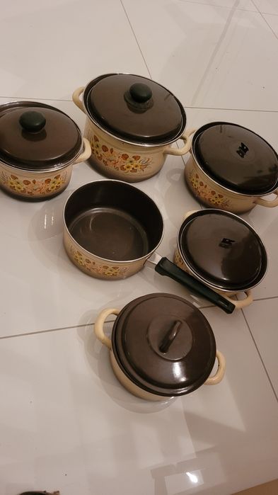 Garnki prlu emaliowane