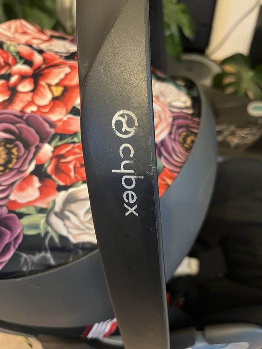 Cybex Cloud Z i-size Spring Blossom Dark + baza + adaptery
