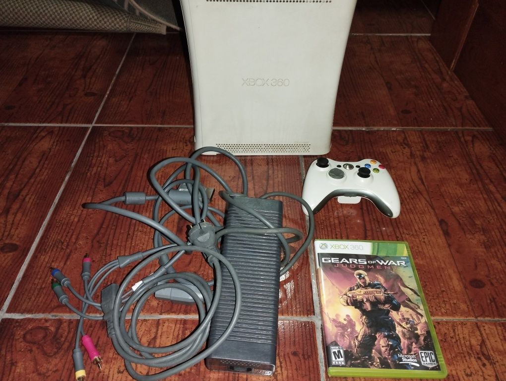 Xbox 360 totalmente funcional com 1 jogo