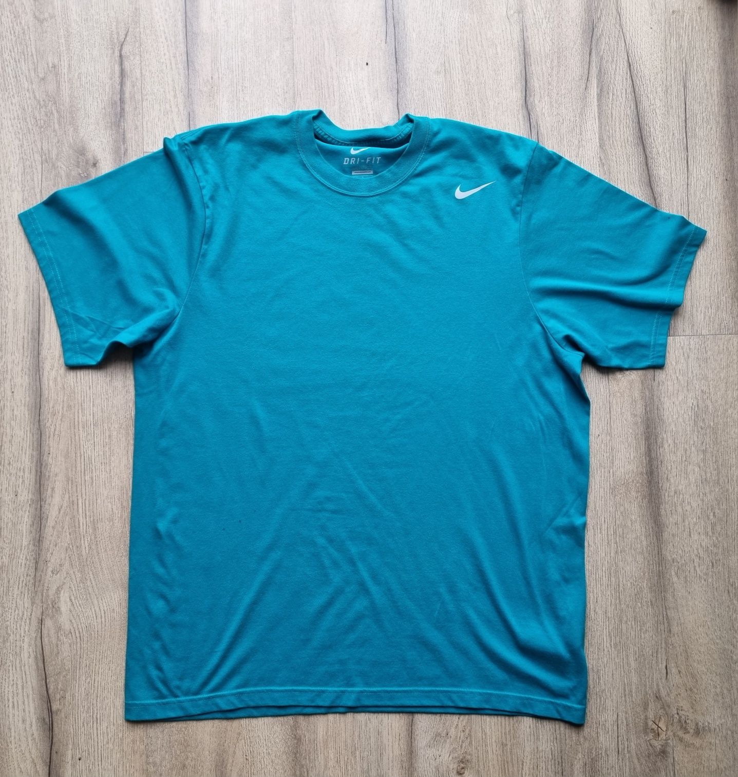 T shirt nike dri fit L