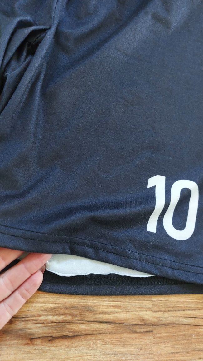 Komplet sportowy 152 piłkę piłkarski chłopięcy