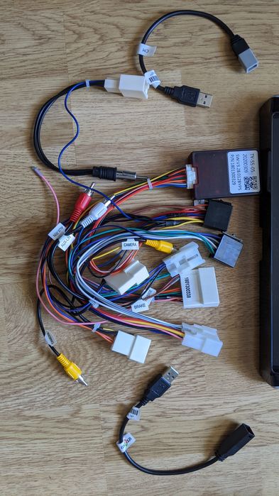 Toyota Corolla переходная рамка 10 android , проводка, провода