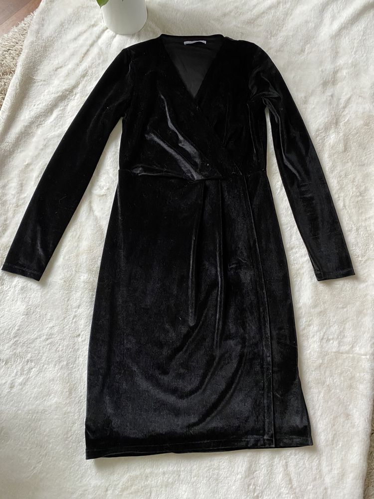Sukienka welurowa M Reserved czarna
