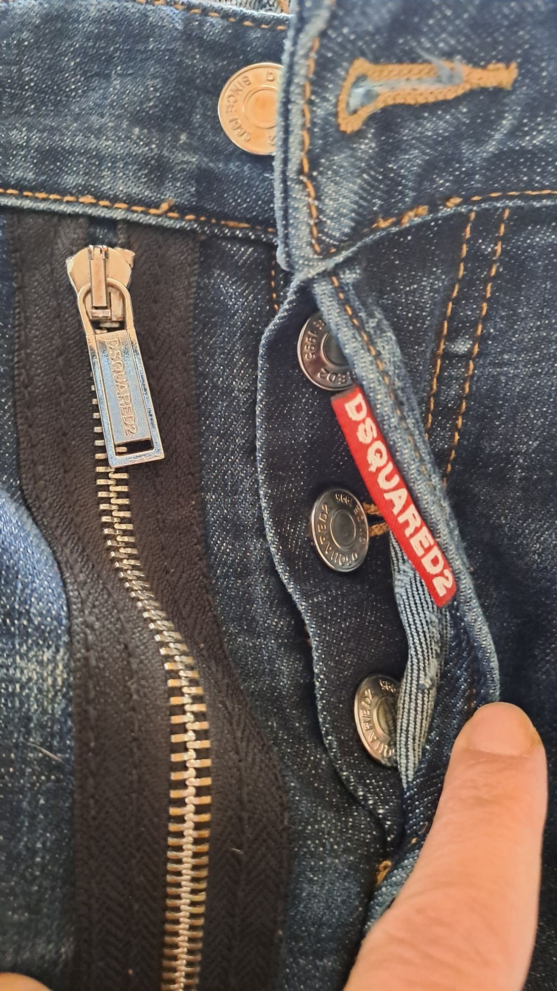 Dsquared2 spodnie roz 34 M