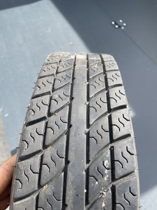 Pneu 4.5/10c em bom estado