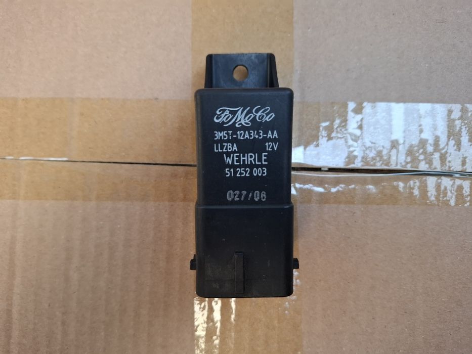 Moduł przekaźnik grzania świec volvo v50 s40 c30 2.0d 1.6d